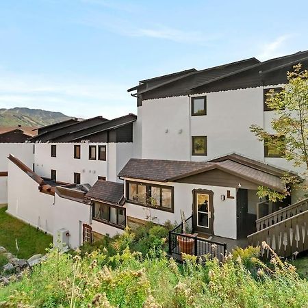 Chic Mt-Tremblant Condo With View On The Lake By Denstays Mont-Tremblant Esterno foto