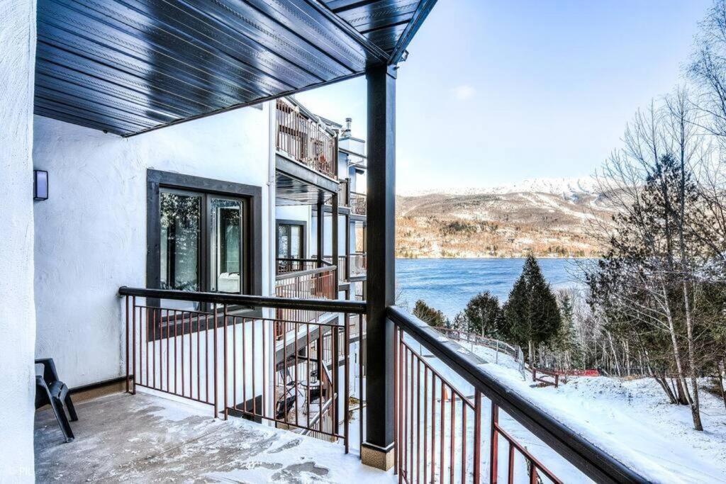 Chic Mt-Tremblant Condo With View On The Lake By Denstays Mont-Tremblant Esterno foto
