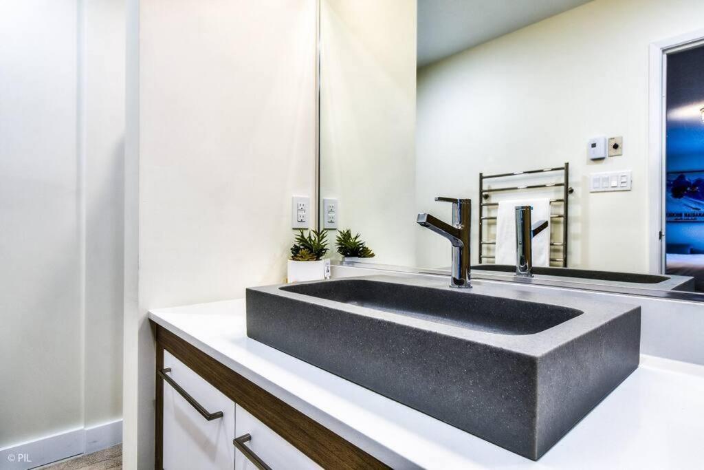 Chic Mt-Tremblant Condo With View On The Lake By Denstays Mont-Tremblant Esterno foto