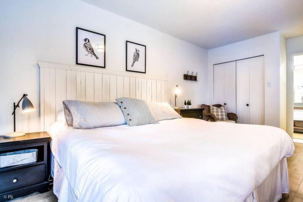 Chic Mt-Tremblant Condo With View On The Lake By Denstays Mont-Tremblant Esterno foto